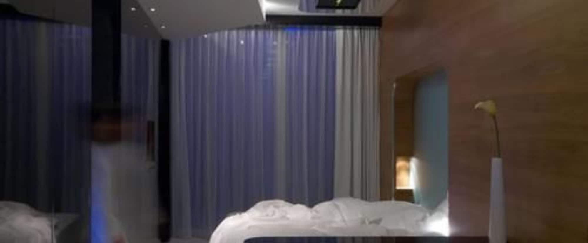 I-suite Hotel