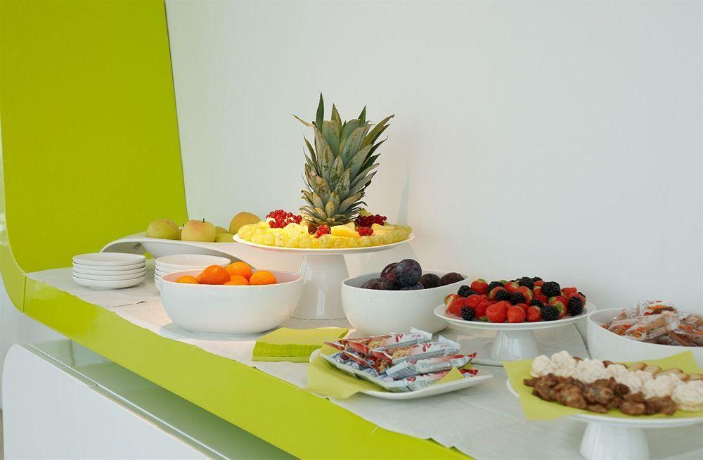 I-suite Hotel 5*